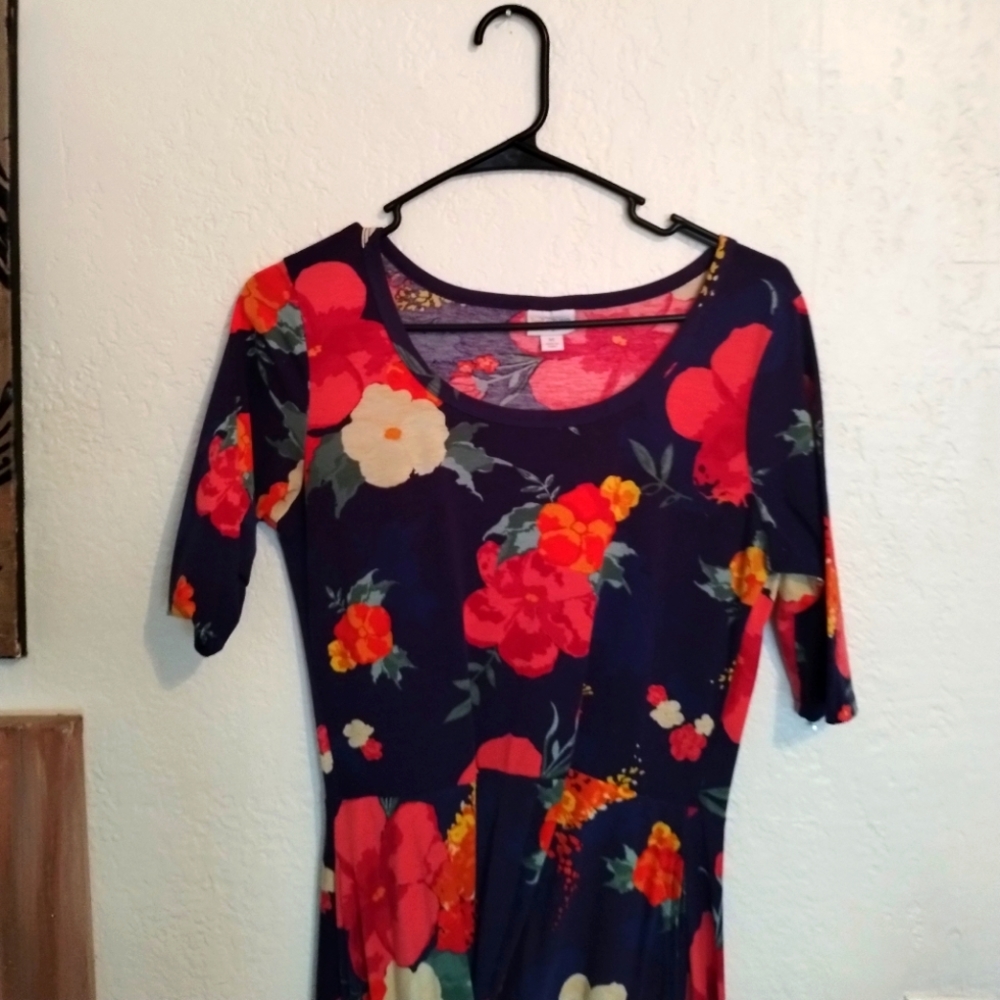 Lularoe Medium Nicole Dress